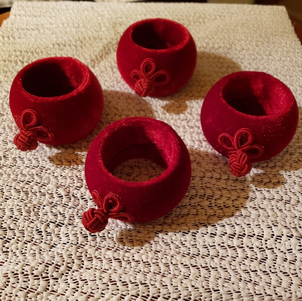 Red Velvet Napkin Rings - Picture 4 of 4
